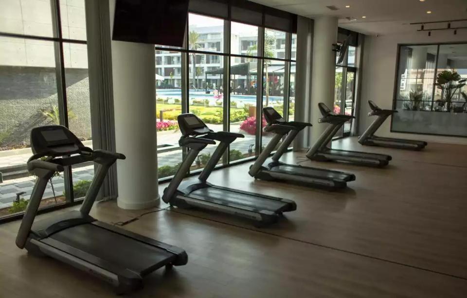 คอร์ตยาร์ด ลอง บีช ฮอลิเดย์ รีสอร์ต Aparthotel Iskele District  ภายนอก รูปภาพ